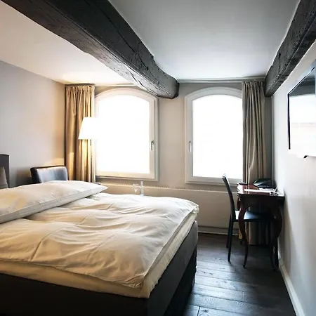 Hotell Anno 1216 2*