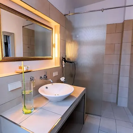 Anno 1216 Hotell 2*