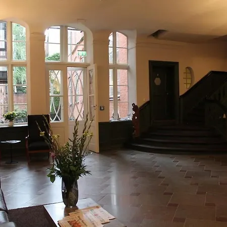 Anno 1216 Hotel