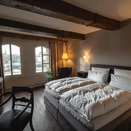 Hotel Anno 1216 2*